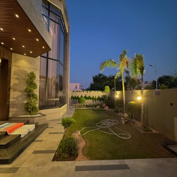 1 kanal Semi Furnished Modern House For sale in DHA Phase 7, Lahore Pakistan-15