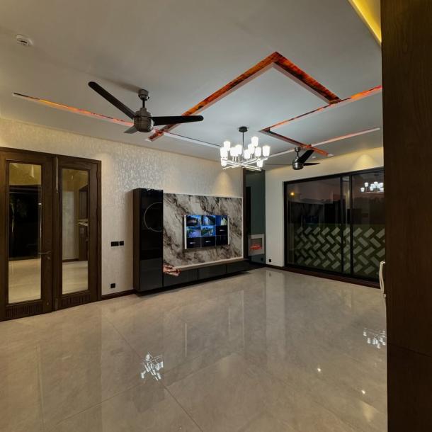1 kanal Semi Furnished Modern House For sale in DHA Phase 7, Lahore Pakistan-3