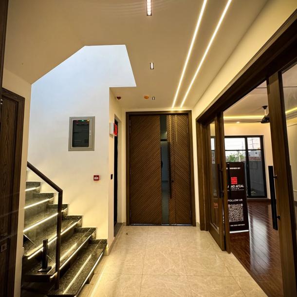 10 Marla Luxury Modern Design House for Sale DHA Phase 7 Lahore.-6