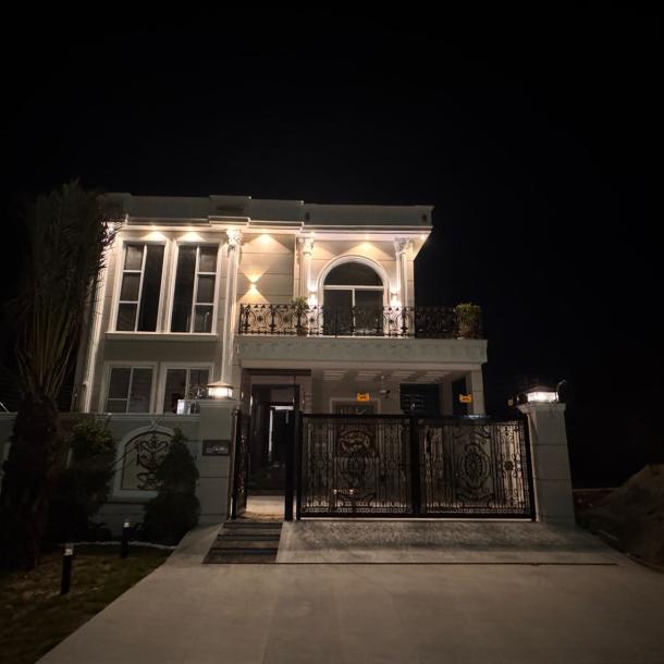 Luxurious 10 Marla Modern House For sale in DHA Phase 7 Lahore Pakistan-1