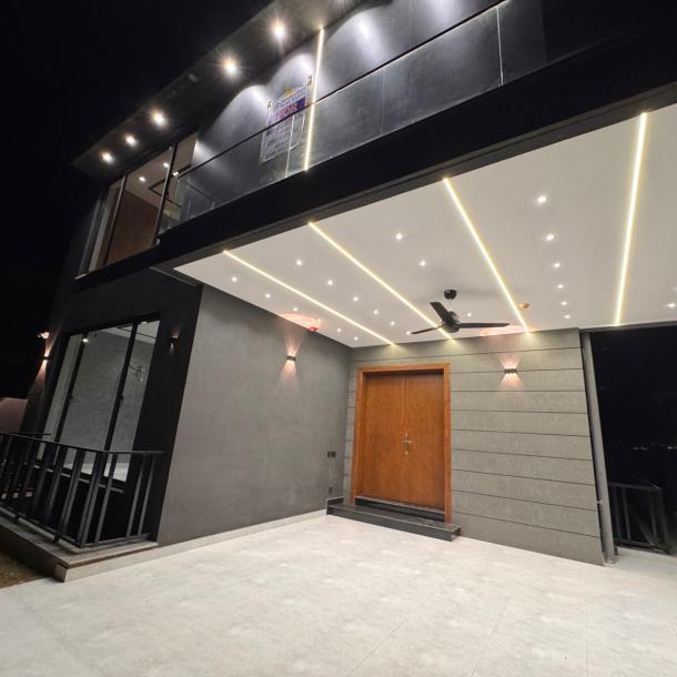 10 Marla House For sale in DHA Phase 7, Lahore Pakistan-4