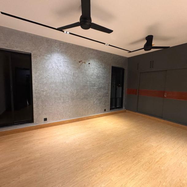 10 Marla House For sale in DHA Phase 7, Lahore Pakistan-18