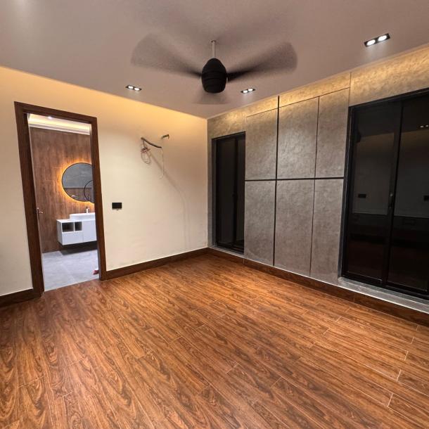 10 Marla House For sale in DHA Phase 7, Lahore Pakistan-13