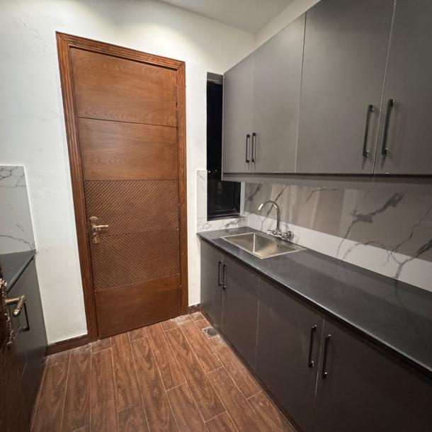 10 Marla House For sale in DHA Phase 7, Lahore Pakistan-12