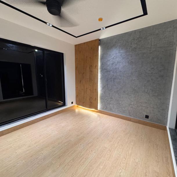 10 Marla House For sale in DHA Phase 7, Lahore Pakistan-6