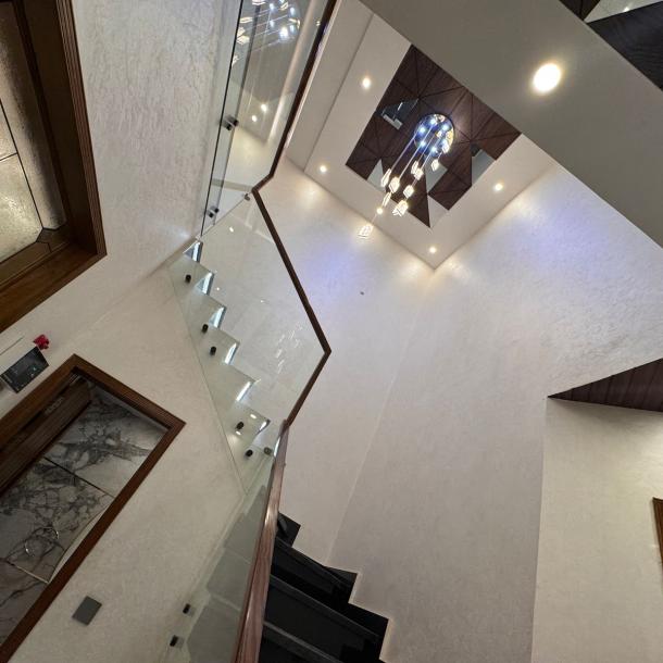 Clssical Style 10 Marla House For Sale In DHA Phase 7 Lahore Pakistan-10