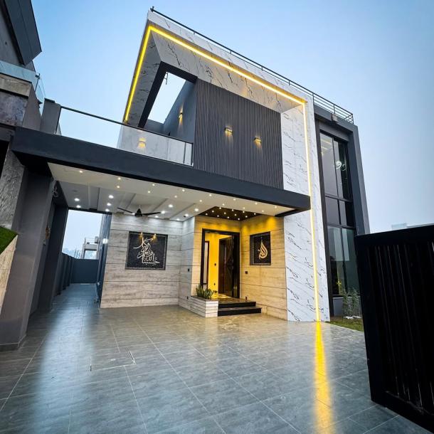 10 Marla House For Sale in DHA Phase 7, Lahore Pakistan-1