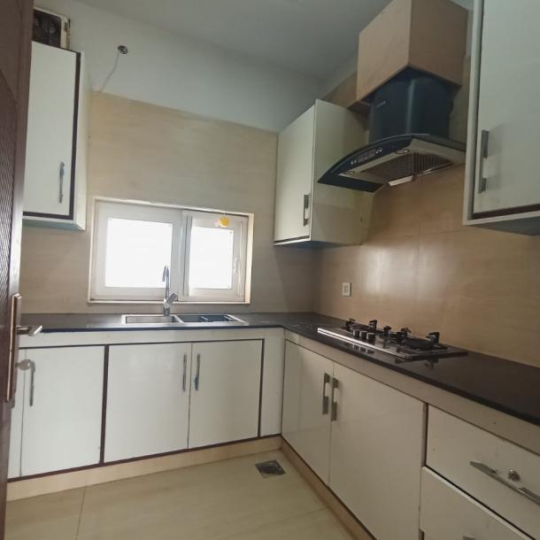 DHA Phase 7 Excellent Location 23 Marla Upper Portion Separate Gate For Rent-14