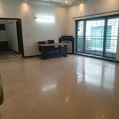 1 Kanal Upper Portion for Rent DHA Phase 4 Lahore