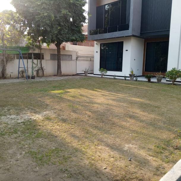 DHA Phase 2 Top Location 2 Kanal Upper Portion Lower Lock For Rent-16