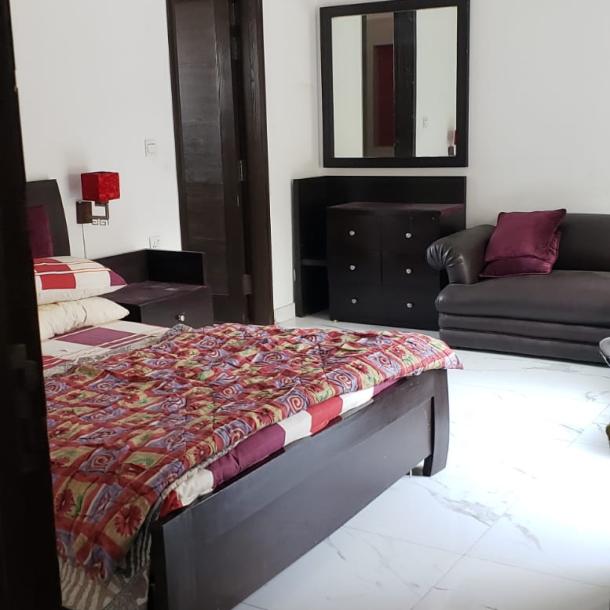 DHA Phase 7 Kanal Upper Portion Fully Furnished For Rent-14
