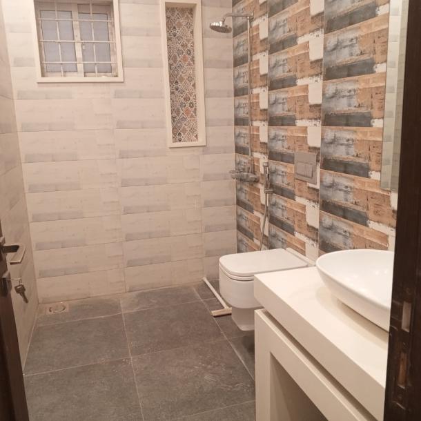 DHA Phase 6 Kanal Full House With Basement For Rent-12