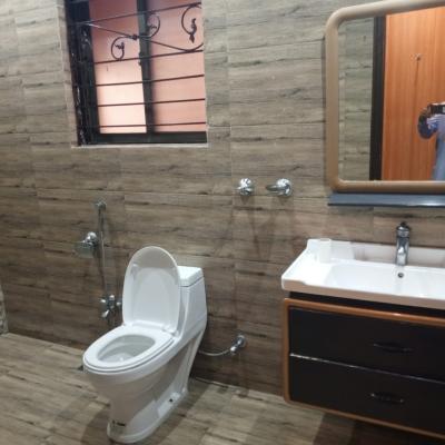 DHA Phase 4 Top Location 1 Kanal Upper Portion Fully Furnished For Rent