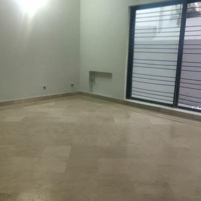 DHA Phase 3 Reasonable Price 10 Marla Full House For Rent