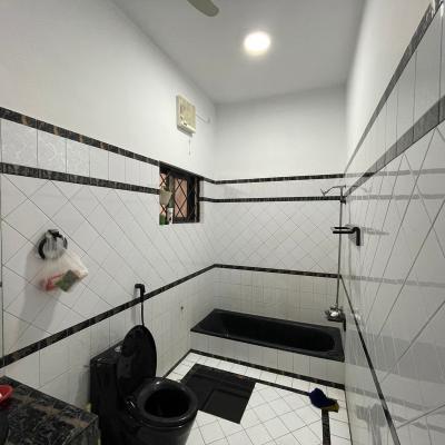 DHA Phase 3 Affordable 1 Kanal Full House For Rent