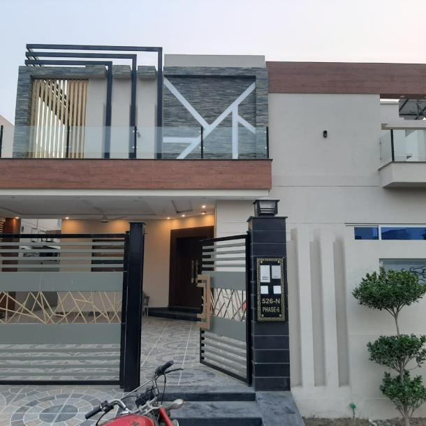 DHA Phase 6 kanal upper portion seaprate gate for rent-1