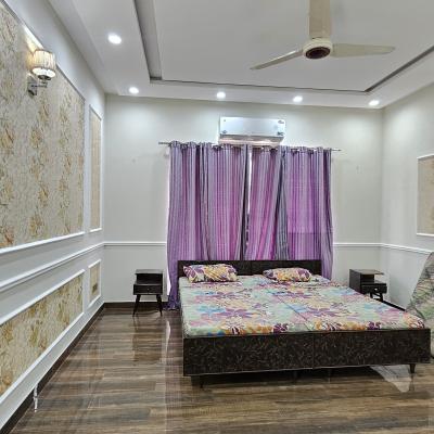 Prime Location 1 Kanal Brand New Upper Portion For Rent