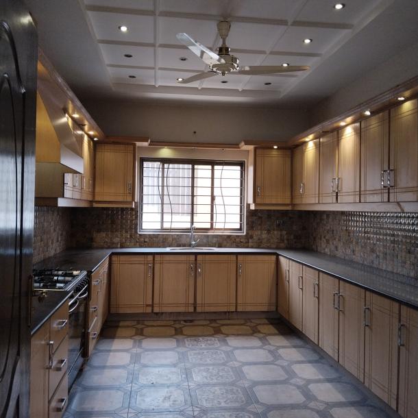 DHA Phase 6 kanal upper portion seaprate gate for rent-10