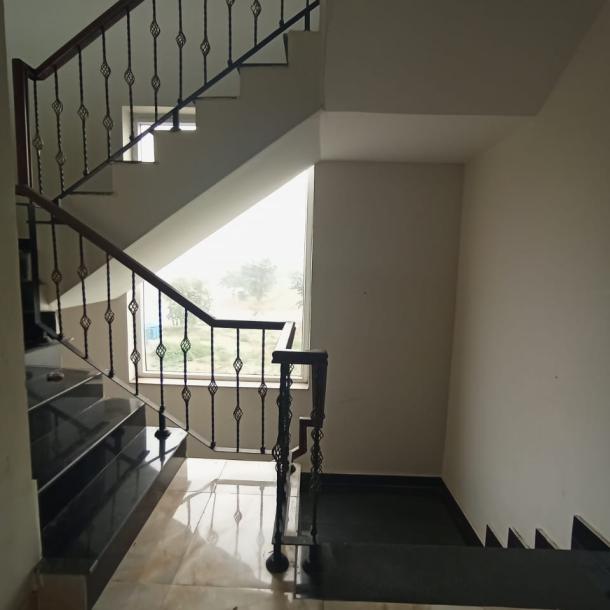 DHA Phase 7 Excellent Location 23 Marla Upper Portion Separate Gate For Rent-3