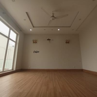 DHA Phase 7 Excellent Location 23 Marla Upper Portion Separate Gate For Rent