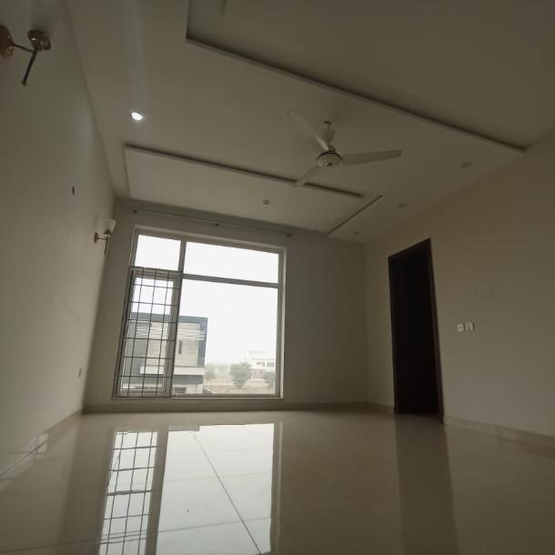 DHA Phase 7 Excellent Location 23 Marla Upper Portion Separate Gate For Rent-9