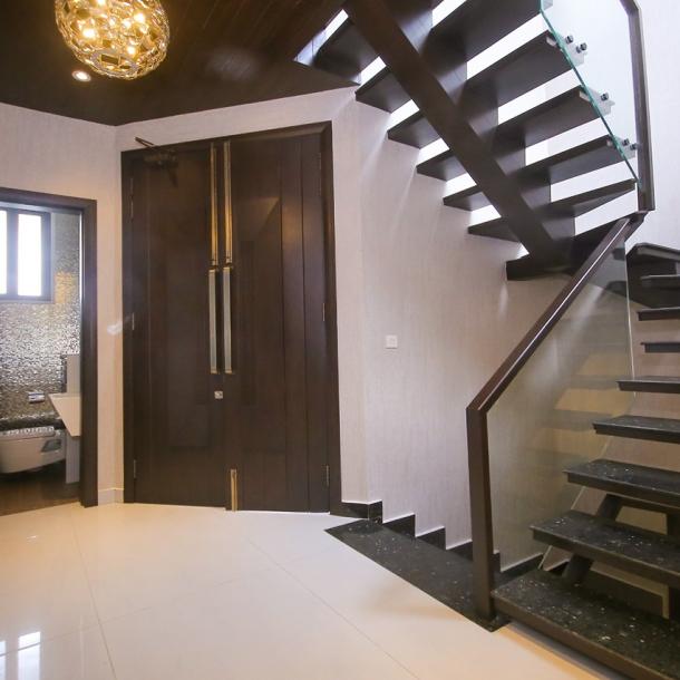 10 Marla Near to Commercial Modern Design Luxury Living House for Sale-3