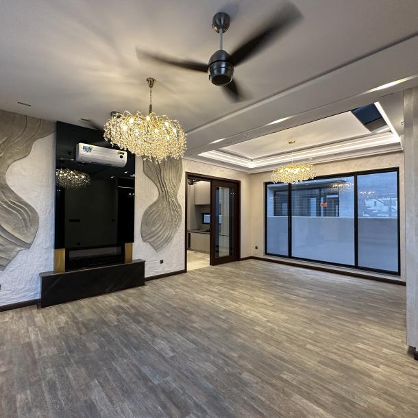 1 Kanal Most Luxury Modern Living House For Sale-3