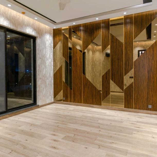 1 Kanal Facing Park Luxury Modern House Available For Sale-18
