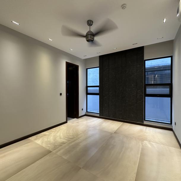 1 Kanal Most Luxury Modern Living House For Sale-16