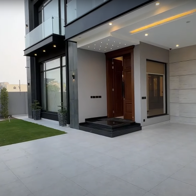 1 Kanal Most Luxury Modern Living House for Sale