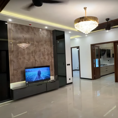 1 Kanal Most Luxury Modern Living House for Sale