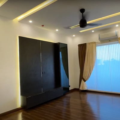 1 Kanal Most Luxury Modern Living House for Sale