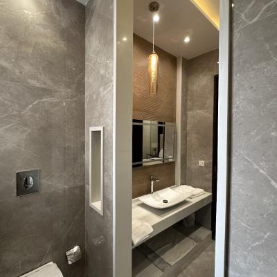 Fully Furnished 5 Marla Near To Commercial Prime Location Bungalow For Sale in DHA 9 Town