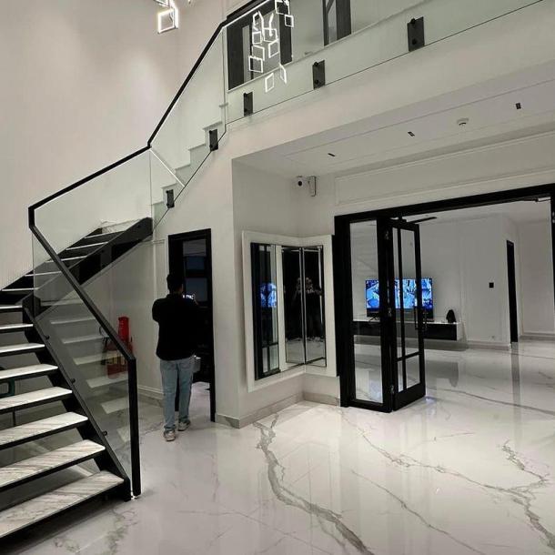 1 Kanal Very Decent House For Sale-2