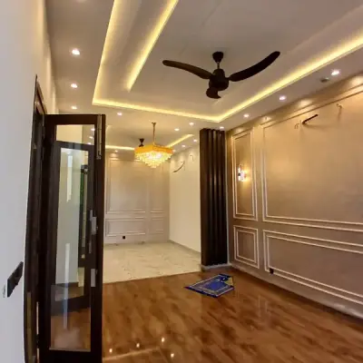 Modren 10 Marla House In DHA Phase 7 Lahore