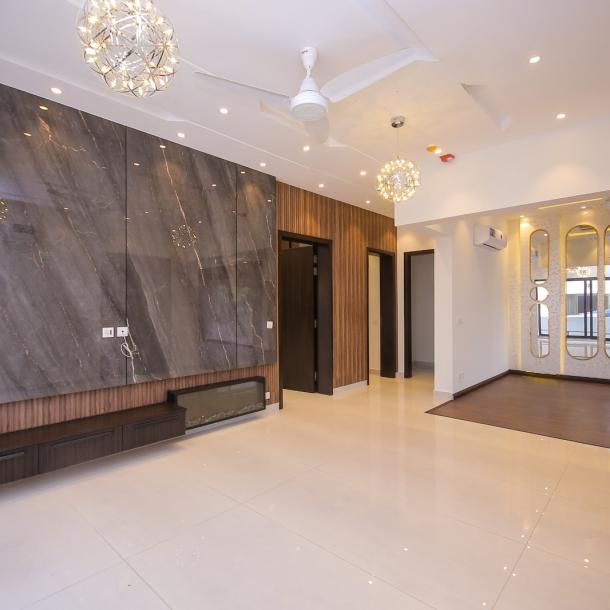 Luxury 10 Marla Home for Sale in DHA Phase 5 Lahore-8