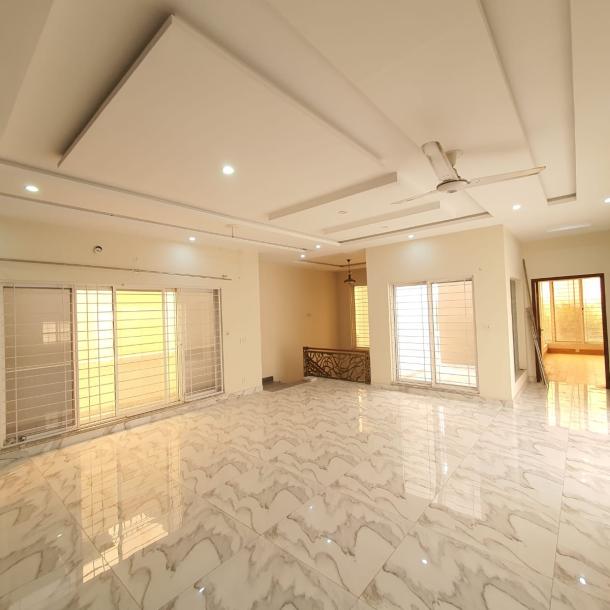 Low Price 1 Kanal Luxury Full House Available For Rent In DHA Phase 6-1