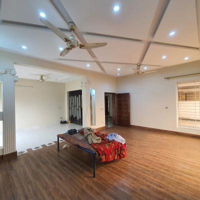 Low Price 1 Kanal Luxury Full House Available For Rent In DHA Phase 6