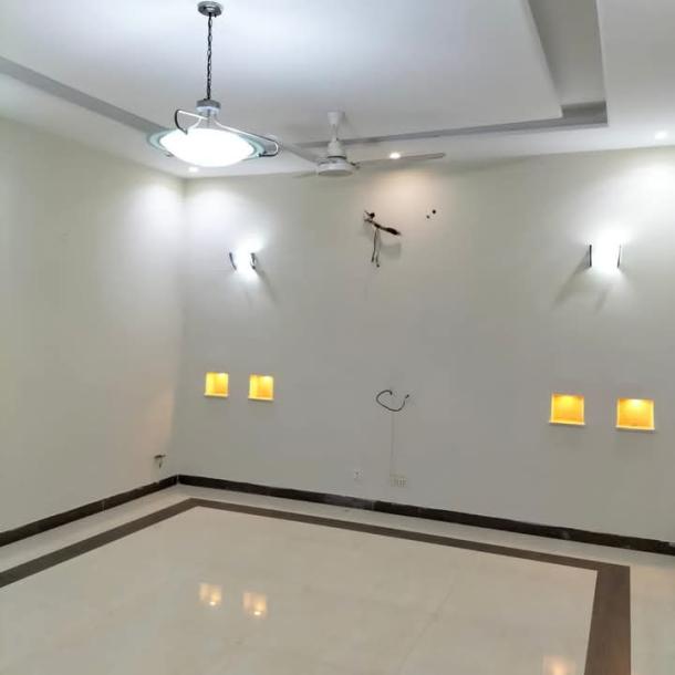 3 Luxury Bedroom With Bath Upper Portion Available For Rent In DHA Lahore-2