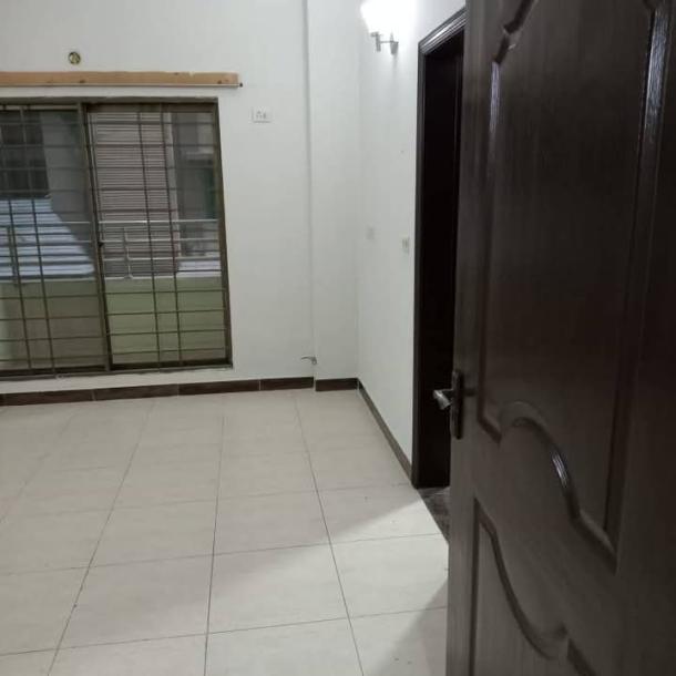 3 Bedroom Flat Available For Rent In DHA Lahore Phase 9-5