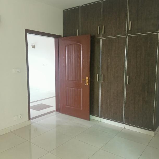 Well Maintained 3 Bedrooms Apartment Available For Rent In Askari 11-2