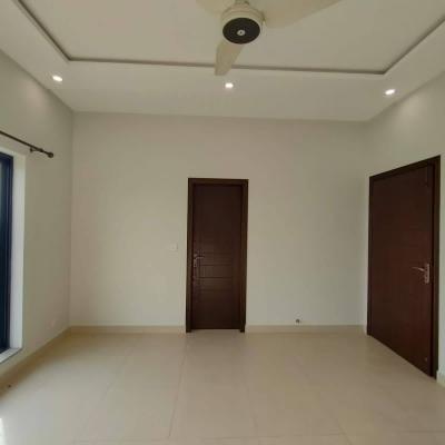 Modern Style Upper Portion Available For Rant In DHA Lahore Phase 6