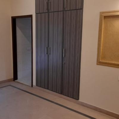 Ideal Location 1 Kanal Lower Portion Available For Rent In DHA Lahore Phase 6