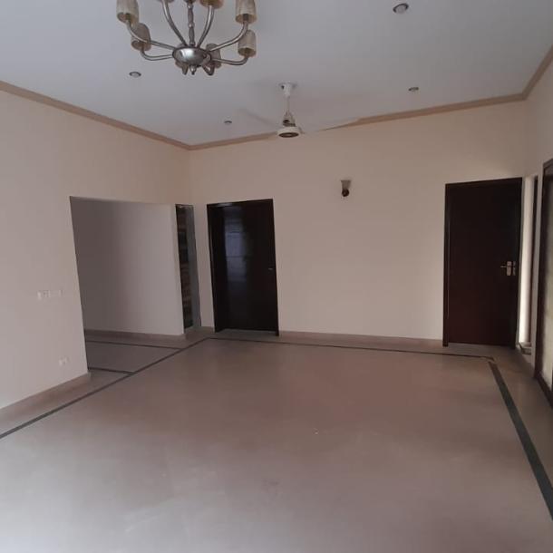Reasonable Price 10 Marla Apartment Available For Rent In Askari 10-1