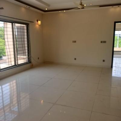 Elegant 1 Kanalk Upper Portion Available For Rant In DHA Lahore