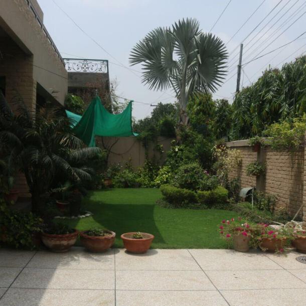 Beautiful Upper Portion Available For Rent In DHA Lahore Phase 4-1