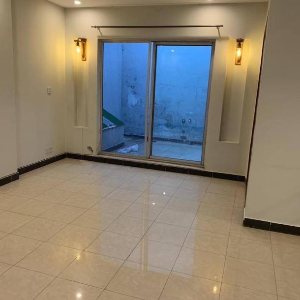 3 Master Bedrooms 8 Marla Beautiful House Available For Sale In Bahria Town Rawalpindi-3