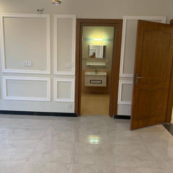 3 Master Bedrooms 8 Marla Beautiful House Available For Sale In Bahria Town Rawalpindi-5