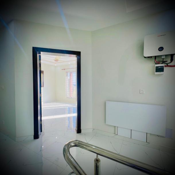Top Location 10 Marla House Available For Sale In Bahria Town Rawalpindi-10