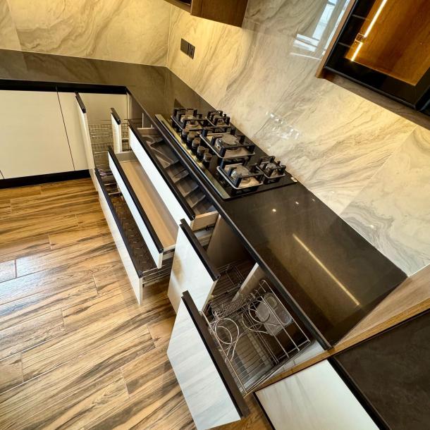 Corner Modern Class 1.5 Kanal House Available For Sale In Bahria Town Phase 8 Rawalpindi-7